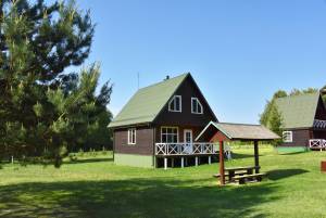 Holiday cottage for 8 persons. 180 € / night